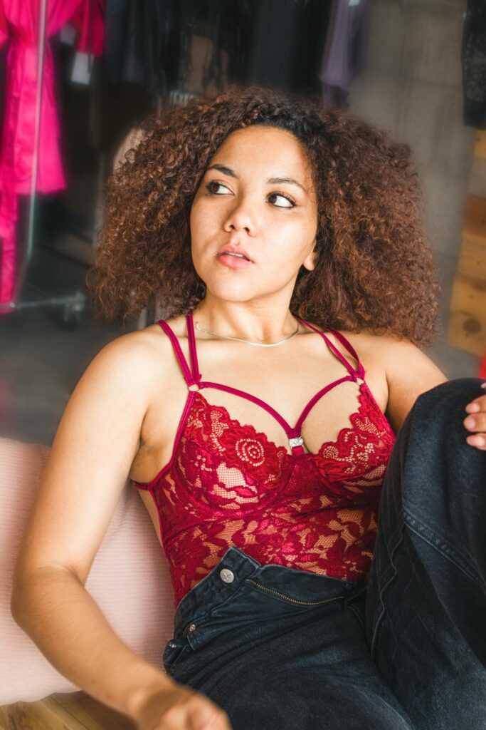 Lingerie à mostra: como usar peças íntimas como parte do look 