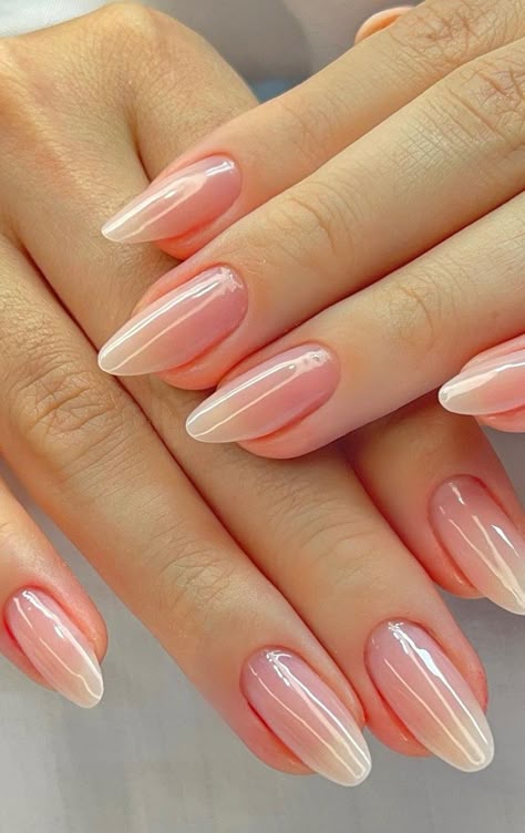 unhas arredondadas ...