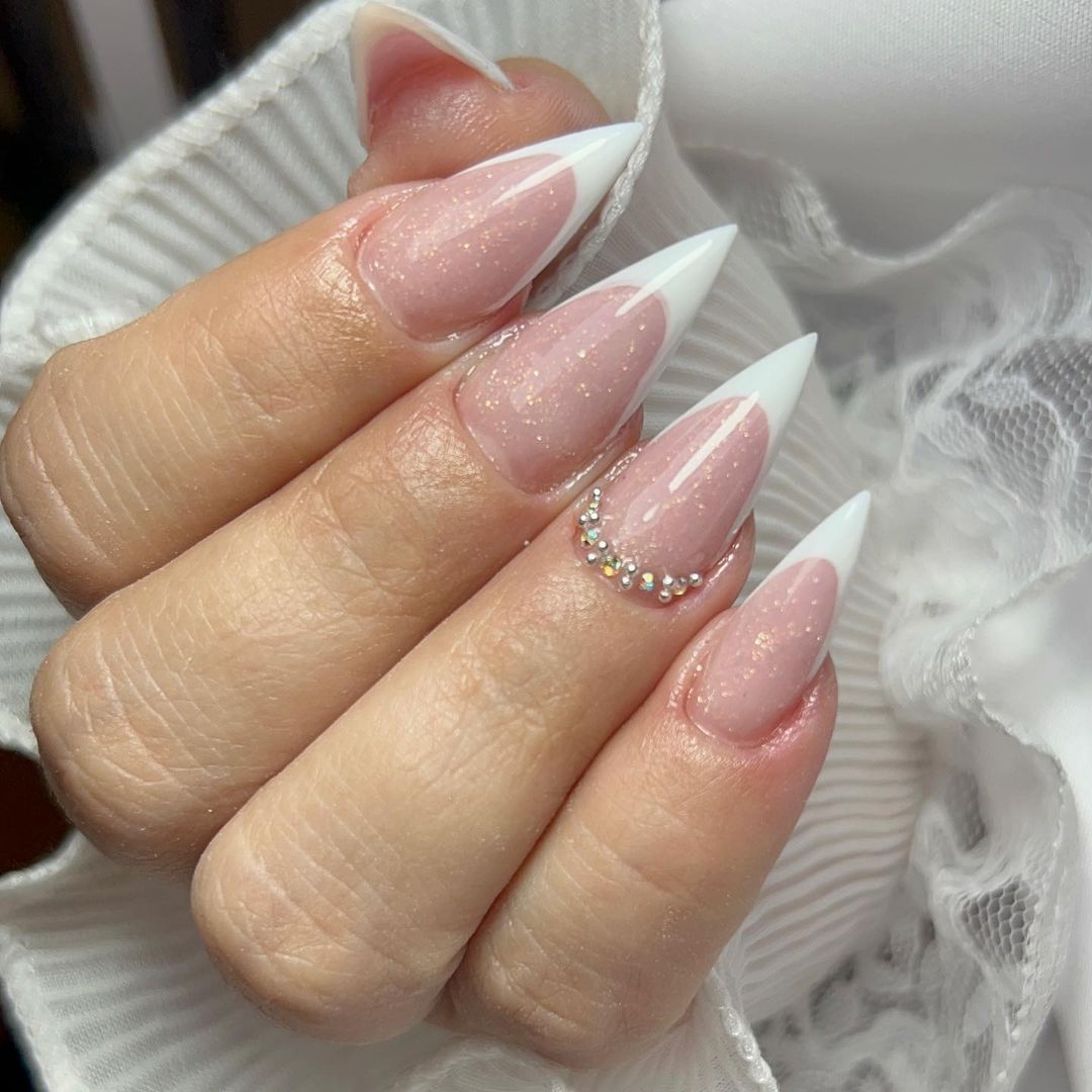 Unhas stiletto decoradas: ideias ...