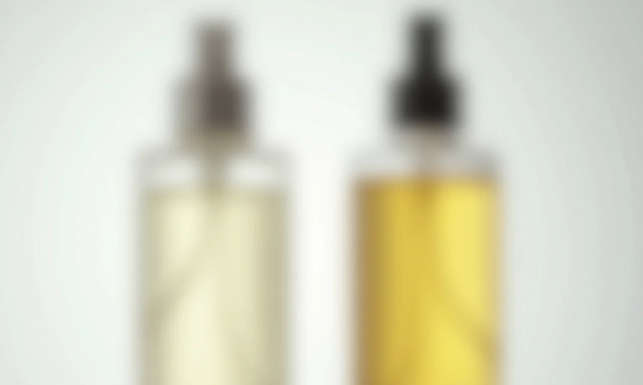 Diferença entre reparador de pontas e óleo capilar.